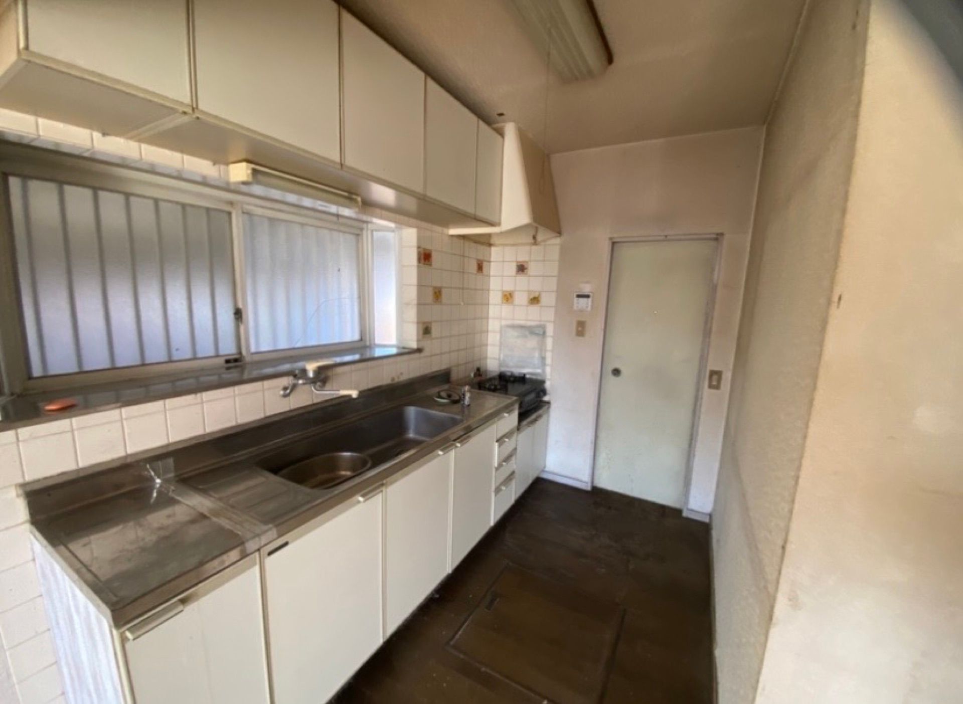 Riverside Cafe Style Hous（Before（再生前） 写真3）