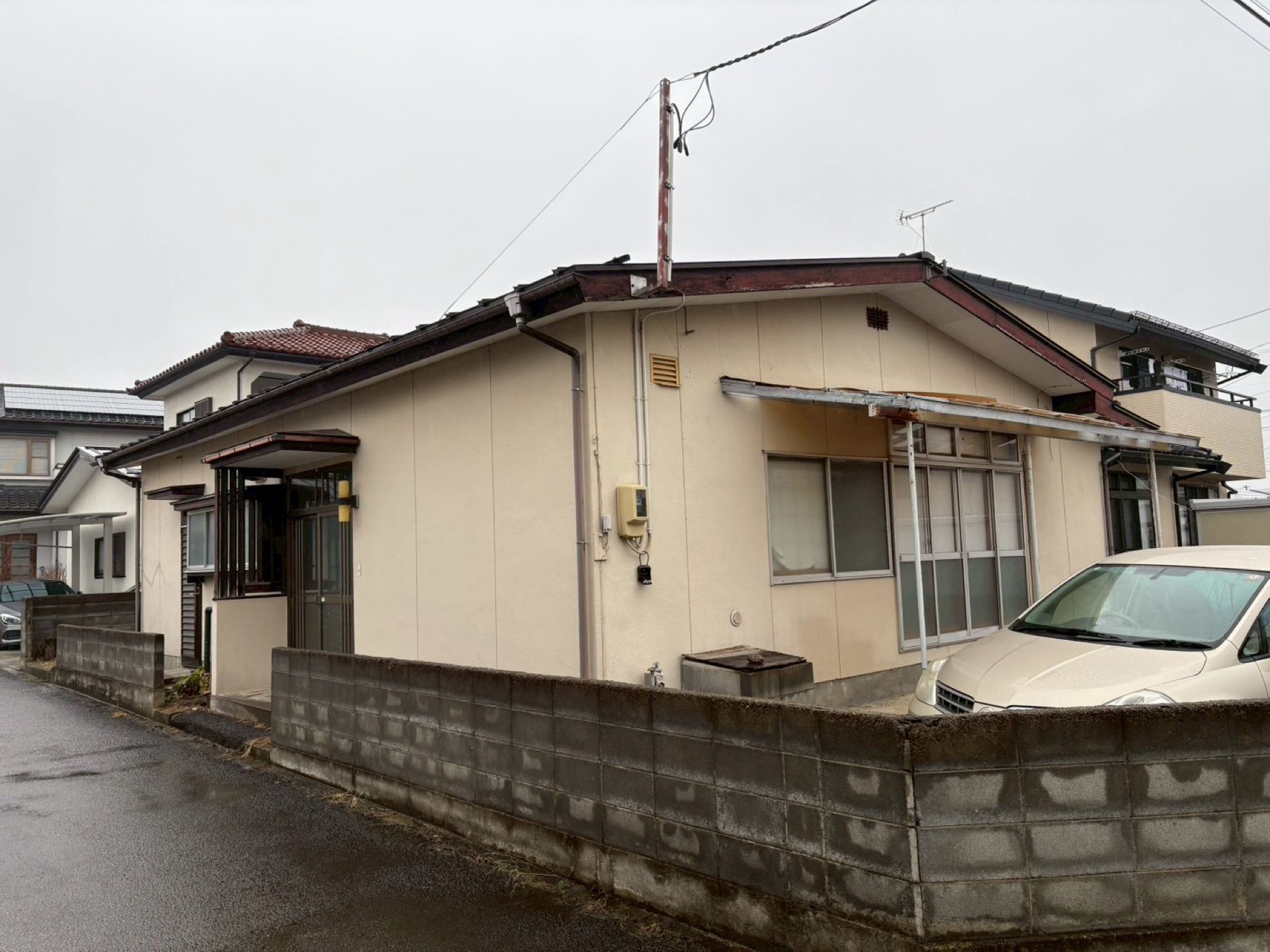 東北最大級の温泉街に溶け込んだ平屋住宅（Before（再生前） 写真2）