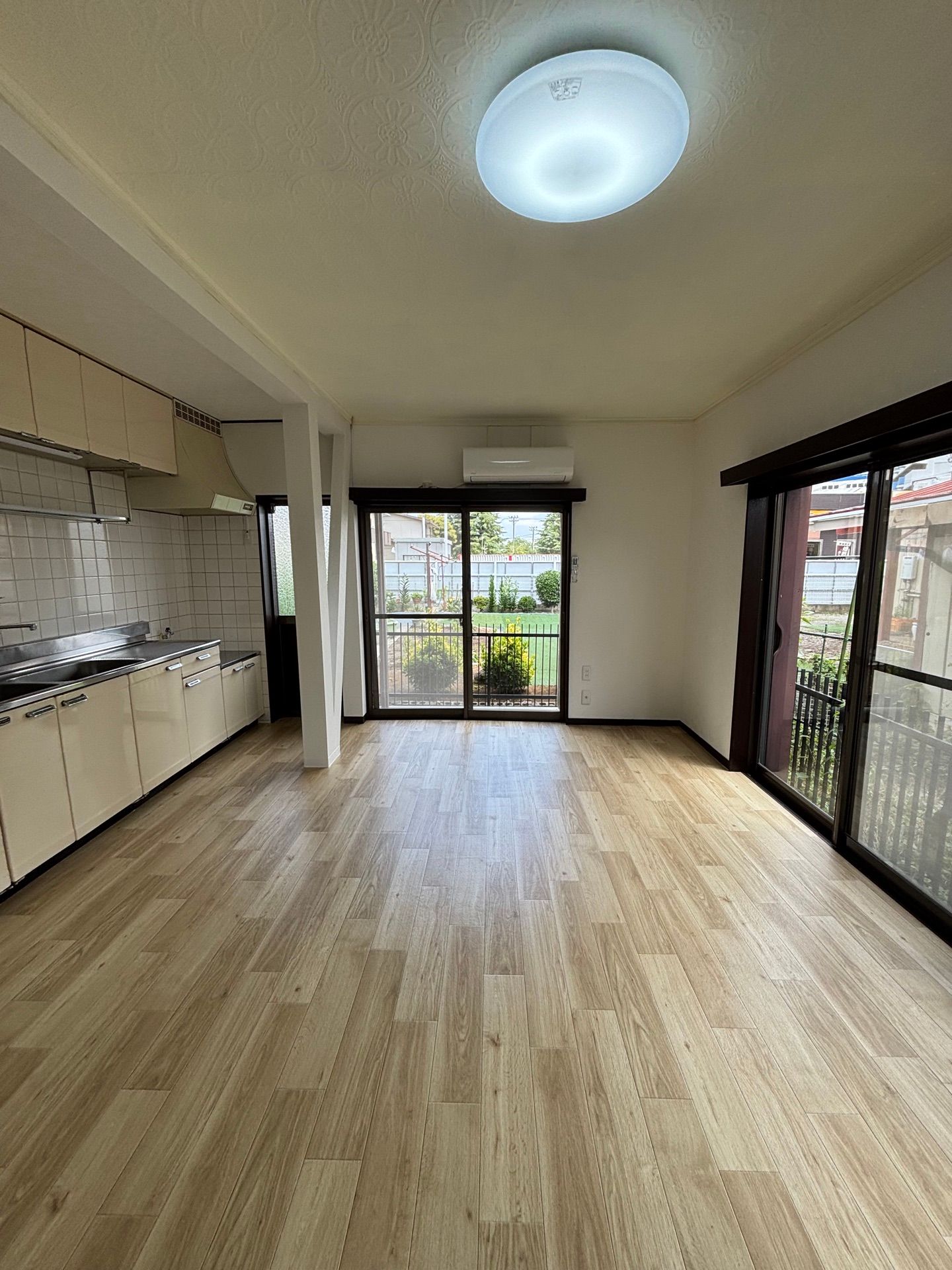 玄関吹き抜けと屋根裏収納がある家（After（再生後） 写真3）