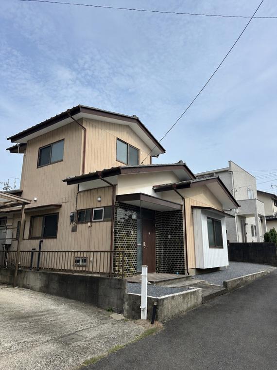 学校徒歩圏・広々LDK・ペット可の古家再生住宅の写真